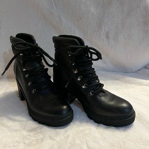 Marc Fisher LTD Chunky Heeled Combat Boot Lace Up - Size 6 1/2 Women's